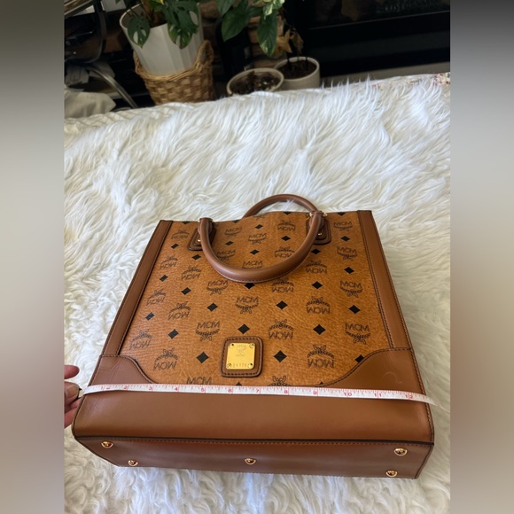 NWOT MCM AREN SAC BOOK TOTE - Picture 13 of 15